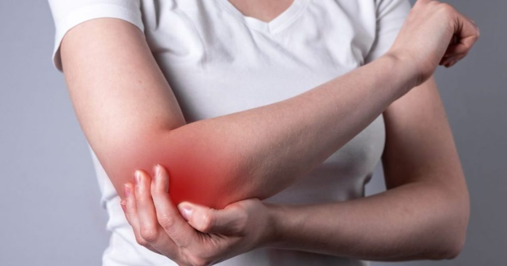 درمان آرنج تنیسبازان (Lateral Epicondylitis) با هندتراپی تخصصی در مرکز کاردرمانی صبا جنوب تهران